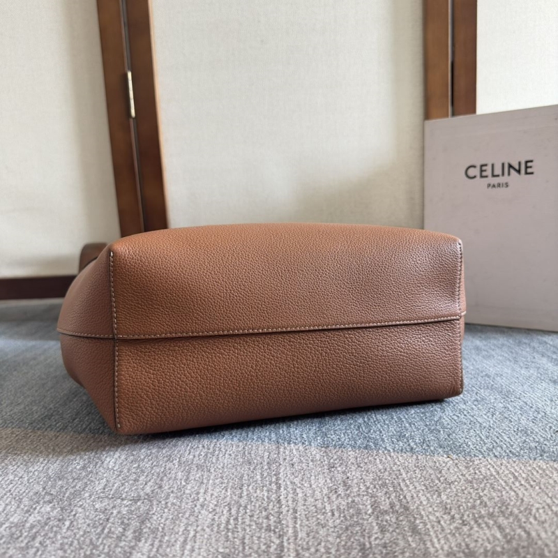 Ce1i*e cabas bags